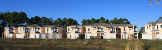 Tideway Golfview Condominium in St. Augustine, FL - Foto de edificio - Building Photo