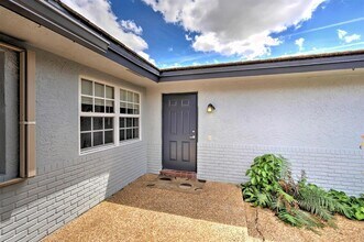 3057 NW 103rd Ln in Coral Springs, FL - Building Photo - Building Photo