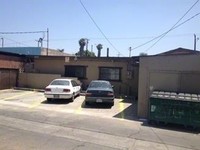 6841 Somerset Blvd in Paramount, CA - Building Photo - Building Photo