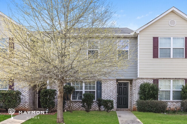 property at 1515 Hydrangea Ln