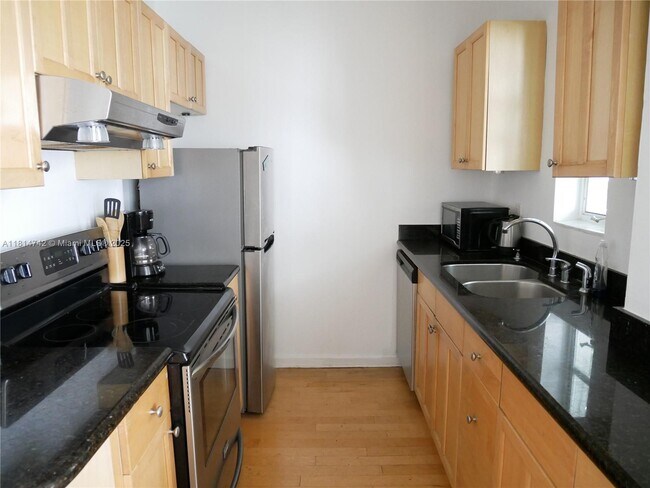631 Euclid Ave in Miami Beach, FL - Building Photo - Building Photo