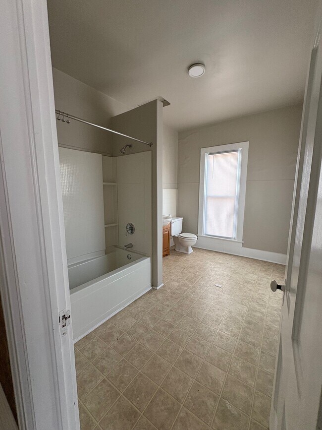 229 N Washington St in El Dorado, KS - Building Photo - Building Photo