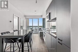 39 Mary St in Barrie, ON - Building Photo - Building Photo