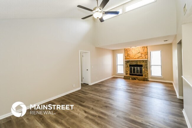 8219 Crosswind Rd in Jacksonville, FL - Building Photo - Building Photo