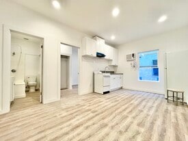 1411 S Burlington Ave in Los Angeles, CA - Building Photo