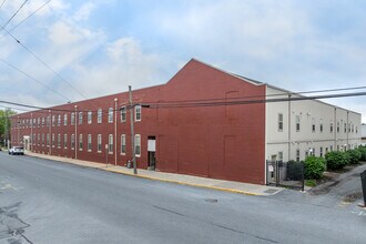 New Holland Apartments in New Holland, PA - Building Photo - Building Photo