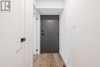 555 Sanatorium Rd in Hamilton, ON - Building Photo - Building Photo