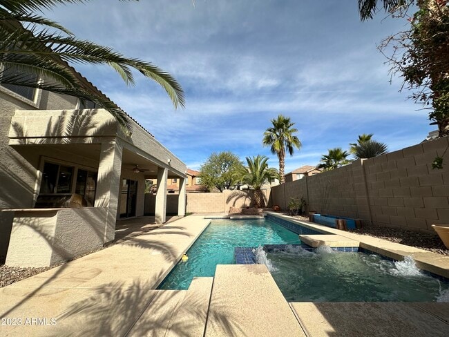 16637 S 27th Dr in Phoenix, AZ - Building Photo - Building Photo