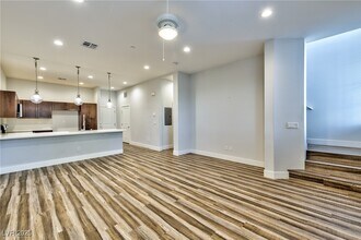 6434 Spring Jog St in Las Vegas, NV - Building Photo - Building Photo