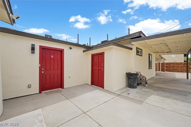 property at 623 N 10th St