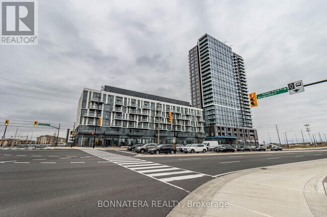 10 Lagerfeld Dr in Brampton, ON - Building Photo - Building Photo