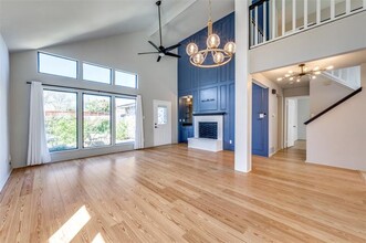 4057 Windhaven Ln in Dallas, TX - Building Photo - Building Photo
