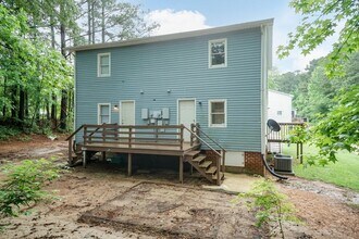 1300 Cherrycrest Dr in Durham, NC - Building Photo - Building Photo