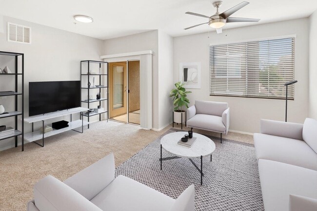 Equestrian in Tucson, AZ - Foto de edificio - Interior Photo