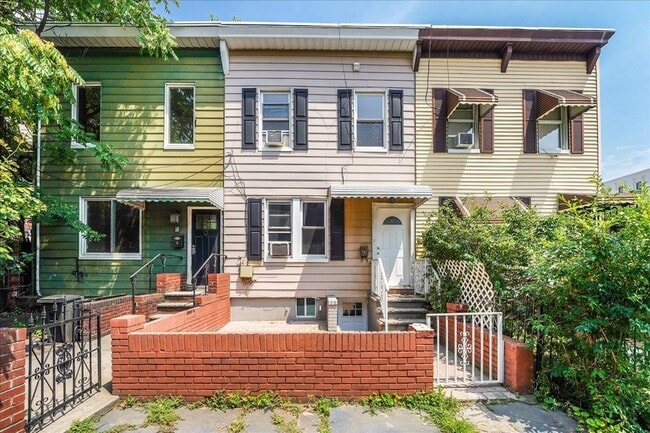 property at 4 Rademan Pl