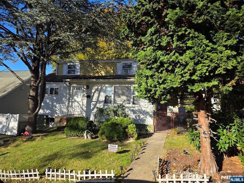 27 West End Ave in Bogota, NJ - Foto de edificio