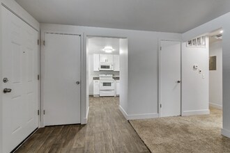 2117 E 3300 S, Unit Apt F in Salt Lake City, UT - Building Photo - Building Photo