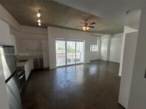 133 NE 2nd Ave, Unit 510 in Miami, FL - Building Photo - Building Photo