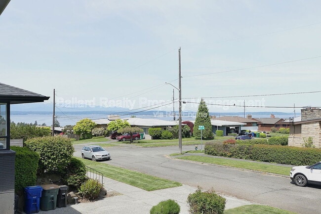 1903 NW 92nd St in Seattle, WA - Building Photo - Building Photo