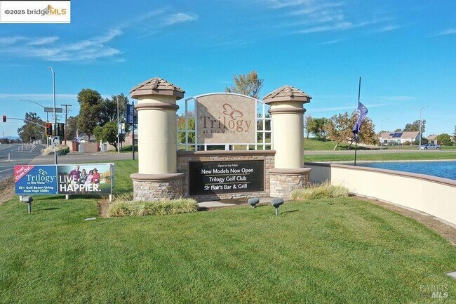 402 Palisades Dr in Rio Vista, CA - Building Photo - Building Photo