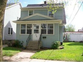 713 Elmore St in Green Bay, WI - Building Photo