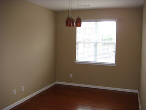 6119 Stone Porch Rd in Charlotte, NC - Foto de edificio - Building Photo