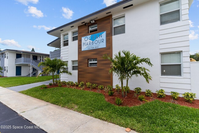 property at 1029 Park Dr