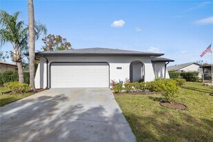 8209 Rugby Ct in Hudson, FL - Building Photo