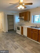 1232 Railroad Rd in Leesport, PA - Building Photo