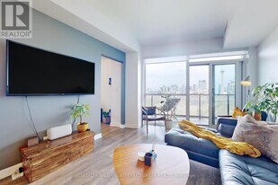 30 Ordnance St in Toronto, ON - Building Photo