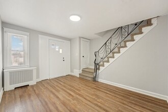 410 Woodcliffe Rd in Upper Darby, PA - Building Photo - Building Photo