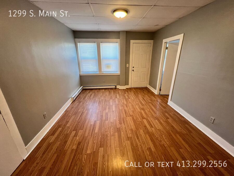 1299 S Main St in Palmer, MA - Building Photo