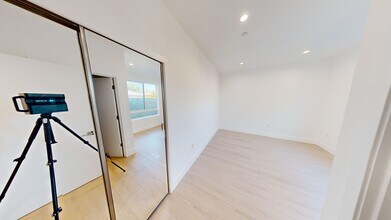 6056 Craner Ave in Los Angeles, CA - Building Photo - Building Photo