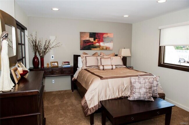 5760 Ostin Ave in Los Angeles, CA - Building Photo - Building Photo