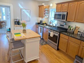 5 Florence Ter in Somerville, MA - Building Photo - Building Photo