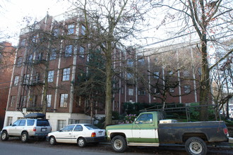 Portland Rose Apartments in Portland, OR - Foto de edificio - Building Photo