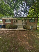 833 4th Ave SW in Hickory, NC - Building Photo