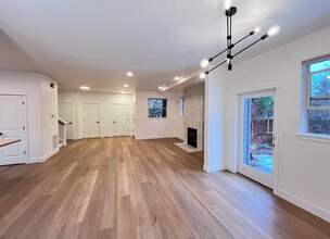 63126 Riverstone Dr in Bend, OR - Building Photo - Building Photo