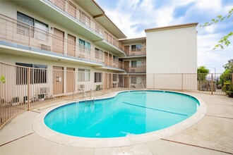 Fairview Apartments in Los Angeles, CA - Building Photo - Building Photo