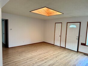 3414 SE Cora Dr in Portland, OR - Building Photo - Building Photo