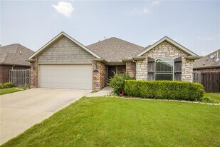 3057 Azure Ave in Fayetteville, AR - Building Photo