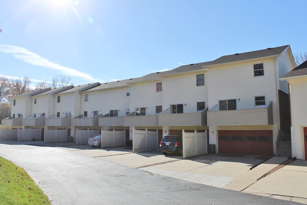 Woodland Towers Apartments Collinsville, IL Apartments For Rent