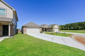 22459 Clear Castle Dr in Porter, TX - Foto de edificio - Building Photo