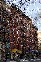 194-198 Spring St in New York, NY - Building Photo - Building Photo