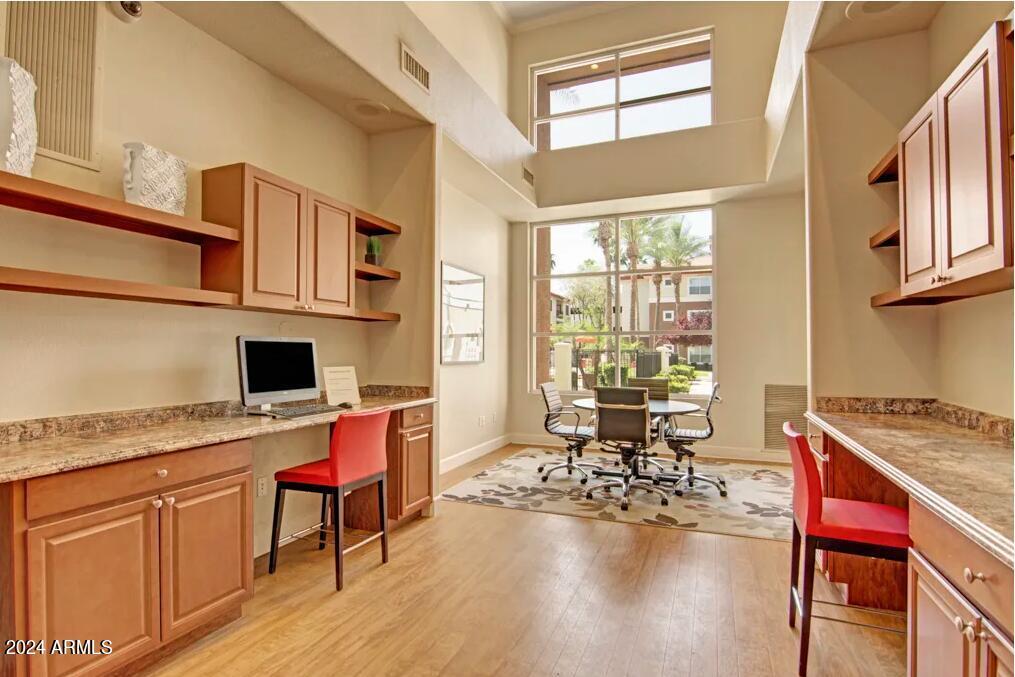 411 E Indian School Rd in Phoenix, AZ - Building Photo