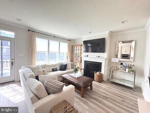 939 Holden Rd in Frederick, MD - Building Photo - Building Photo