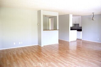 811 6th St, Unit 306 in Santa Monica, CA - Building Photo - Building Photo