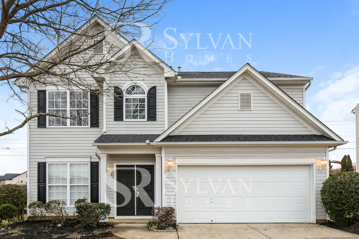 14 Wild Dogwood Way in Greenville, SC - Building Photo