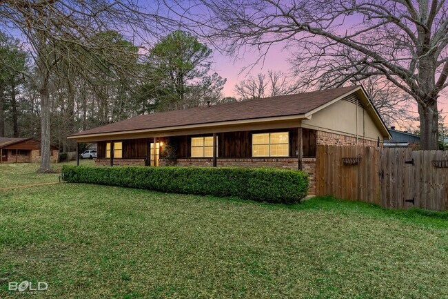 2134 Waymon St in Shreveport, LA - Building Photo - Building Photo