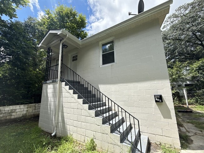 property at 121 1/2 Patrick St